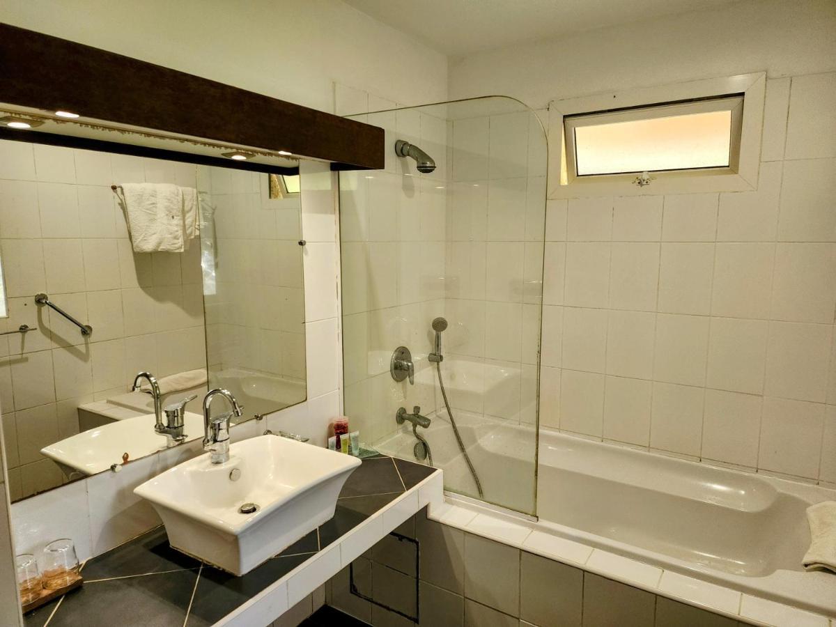 Evasion Bungalow D'Antan Spa Sarraméa 外观 照片